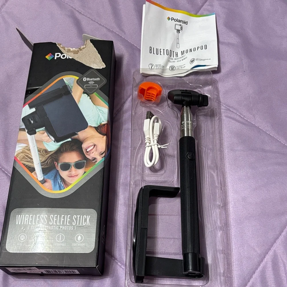 Polaroid Bluetooth Monopod with Black Handle and Silver Stick
